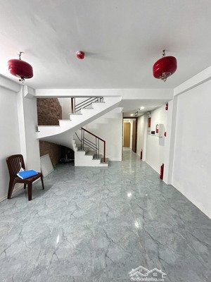 cầu giấy - trần duy hưng - trung kính ccmn dòng tiền đang cho thuê 55tr/tháng. 9 pkk nhỉnh 18 tỷ