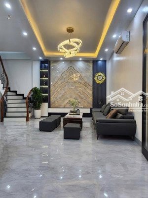 cho thuê nhà trung kính đôi đủ đồ ở gia đình 40m x 4t tiện nghi khách chỉ xách vali đến ở giá 16tr