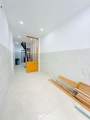 nhỉnh 3 tỷ 28m2 3pn nhà mới chợ bà chiểu bình thạnh hẻm rộng 50m ra mt