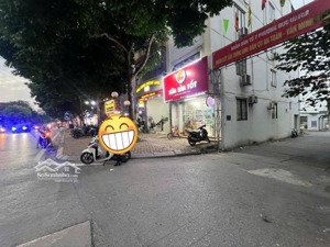 bán đất việt hưng, 2 mặt ô tô tránh, 370m2, mt: 10m, 37 tỷ, giáp mặt phố kinh doanh. gần công viên