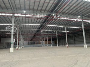 cho thuê kho kcn dĩ an - bình dương. cho thuê kho 4332m2 có dọck leveler tại dĩ an - bình dương