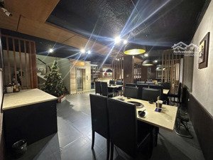 hàng hiếm khu phố hàng buồm hoàn kiếm, dt: 60m2x2 tầng, mt: 4m, giá: 60tr/t. mọi mô hình kinh doanh