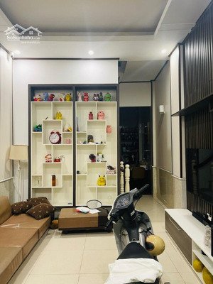 tt ba đình - 41m2 oto đỗ cửa - mặt ngõ thông - kinh doanh - 15m oto tránh