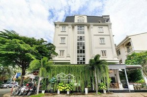 góc mặt tiền đường bùi bằng đoàn-q7-dt 11x19m-hđt 150tr/th-giá 85 tỷ