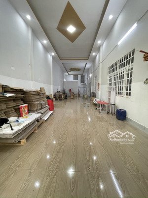 giảm mạnh còn 9,5 tỷ nhà mặt tiền tl10, bình tân dt 200m2 ngay vòng xoay tl10 và trần văn giàu