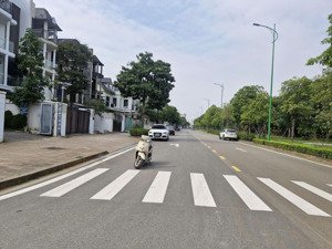 bán đất tư đình, cổ linh, 410m2, mt 12m, giá 110 tỷ, phân lô, ô tô tránh, vỉa hè, tặng biệt thự đẹp