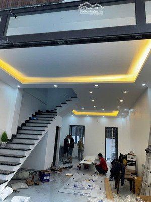 cho thuê nhà 4 tầng 6 phòng ngủ full nội thất kđt vsip- từ sơn- bắc ninh