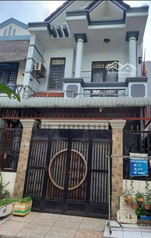 cần tiền bán gấp nhà hồ văn huê. phường 9. phú nhuận. giá 5 tỷ 5. diện tích: 4,5 x 10m.