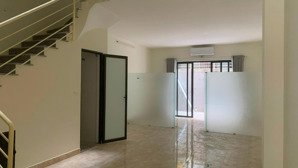 cho thuê căn liền kề dt 95m , hoàn thiện đẹp như ảnh giá 22 triệu. geleximco lê trọng tấn