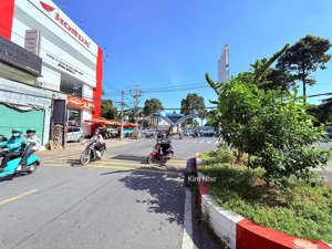 mặt tiền kinh doanh huyết mạch đ. dân chủ - ngang 9m bề thế- gpxd cao tầng-sầm uất bậc nhất tđ