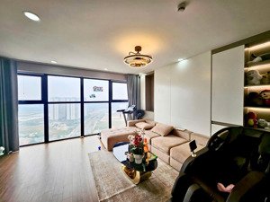 bán ch nguyên bản cdt, 135m2, tầng đẹp view thoáng hướng đẹp, giá thương lượng sâu. lh 