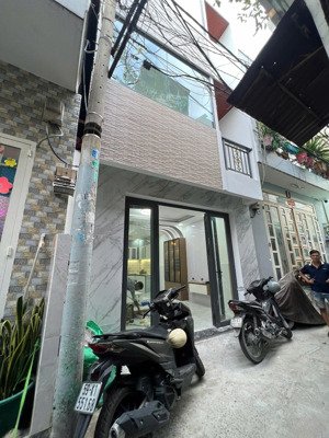 bán nhà đường lò gốm, p8, quận 6 - cách 50m ra hẻm xe hơi - nhà có 4 ban công riêng thoáng mát