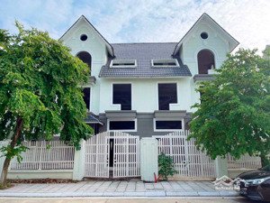 bán: biệt thự song lập 240m2 mặt vườn hoa khu b geleximco lê trọng tấn