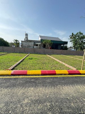 bán lô đất full thổ cư bám đường ql 21a vị trí ngay trung tâm thị trấn gần câc khu công nghiệp