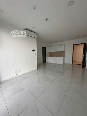 q2 sổ hồng sẵn, nhà sẵn, giao ngay - cần bán căn vị trí đẹp 2pn tầng cao, view đông nam 69m dlusso