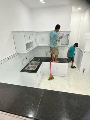 bán nhà giáp tên lửa 1 trệt 1 lầu 2pn 2wc nhà mới giá nhỉnh 3 tỷ