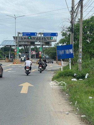 bán lô đất đẹp ngay trạm thu phí bửu long