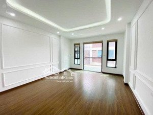 chính chủ cho thuê văn phòng tại số 25, nguyễn hoàng tôn, giá từ 6tr5/tháng. mặt phố. lh 