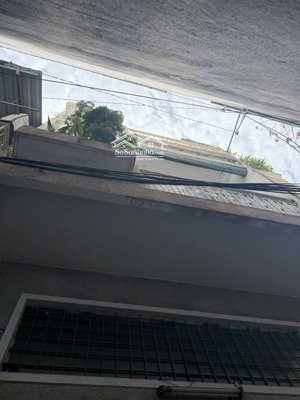 sổ vuông a4 - 3 tầng btct - 42m2 - chỉ 6,6 tỷ - nhà cũ tiện xây sửa