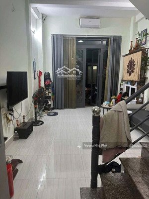 mt lê quốc trinh 4x7m 1 lầu đúc 5.85 tỷ ngay trường gtvt3