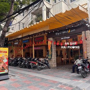 cho thuê nhà mặt phố hàng tre - hoàn kiếm, dt 420m2 x 2 tầng, mt 25 m, 400 tr, thông sàn, đi riêng