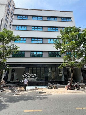 cho thuê mt 7a thành thái, p14, q10. dt: 17x10m hầm + 5t, thang máy + pccc, điều hòa. giá 125tr/th