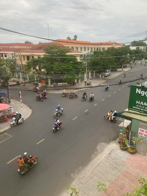 bán nhà mặt tiền trần hưng đạo - trung tâm tp. châu đốc