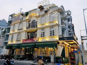 cần bán toà nhà đẹp nhất quận 1. góc 2 mặt tiền đường trần đình xu p. côl với dt: 10x22m giá 110 tỷ