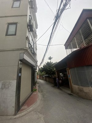 bán nhà lô góc 2 mặt thoáng tại đông dư, 5,9 tỷ, 32m2, 3pn, 3wc, 4 tầng