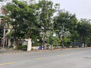 góc 2 mt nguyễn văn hưởng,q2-dt 30x30m(880m2)-giá 245 tỷ 280tr/m2