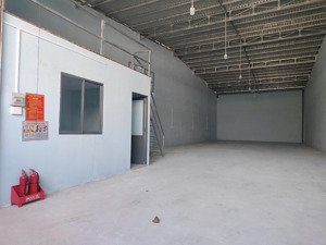 cho thuê kho thành phố mới bình dương dt 300m2, có văn phòng. giá 20tr/tháng