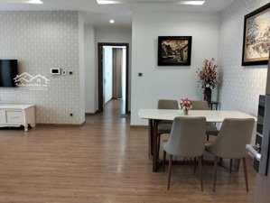 tôi cần cho thuê căn hộ 3pn tại toà m1-vinhome metropolis 29 liễu giai , ba đình . lh 