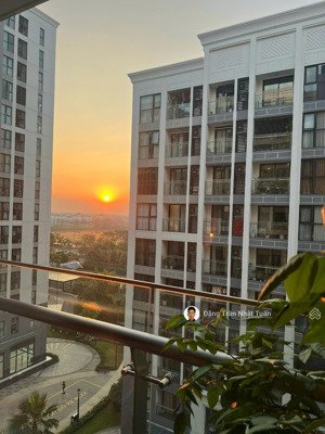 chính chủ bán căn hộ tòa s2 65m2 2pn2wc , tặng lại toàn bộ nội thất liền tường. view đẹp