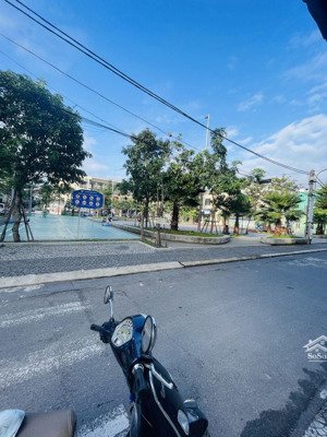 bán đất 2 mặt tiền lê vĩnh huy, hải châu, đà nẵng. vị trí rất đẹp. liên hệ my tư vấn.