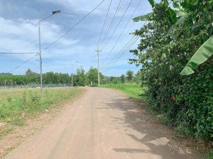 bán khoảng 2 sào 8 (2815m2) đất xã láng lớn, huyện châu đức, brvt. giá 2,9 tỷ.