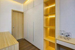 cần bán !!! căn hộ 3pn/2wc, 86m2, căn góc, giá bán 6ty800, đủ tiện nghi- lh 008457487