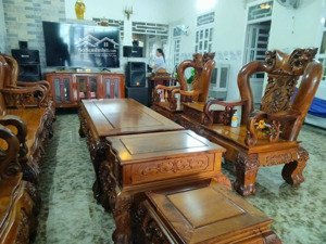 cần bán gấp nhà 300m2 vị trí siêu trung tâm ngay cổng chính mỹ phước 3