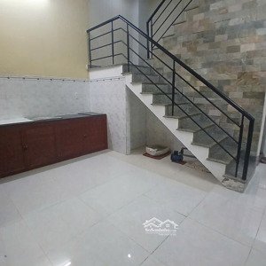 cho thuê nhà hxh đường quang trung ngay ngã 6 gò vấp