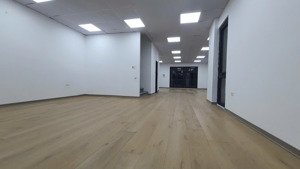 cho thuê lẻ sàn biệt thự dương nội hà đông lh:0969780121