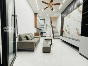 trung tâm ba đình, vào ở ngay - đường la thành 29m2 - 5 tầng - giá 7.8tỷ