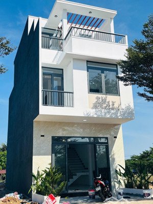 bán căn trung tâm bến cát 1 trệt 2 lầu với giá 1tỷ850 diện tích 80m