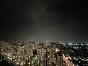 căn hộ 1pn+ diện tích lớn 52m2 view sông , tầng cao thoáng mát . full nt giá 2ty970 beverly solari