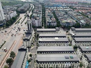 bán lk kđt văn phú -- đường 24m xe công đua -- vỉa hè đá bóng -- giá đẹp -- kinh doanh