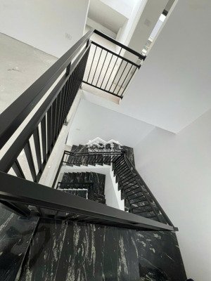 tôi cần cho thuê nguyên căn biệt thự an vượng villa hoàn thiện full, không giới hạn mục đích sd