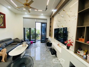 nhà mới 3 tầng cạnh vin,vd3 -56m2-4pn,4wc- đường ô tô 7m- 15''metro, nút giao gò công-nối sân bay lt