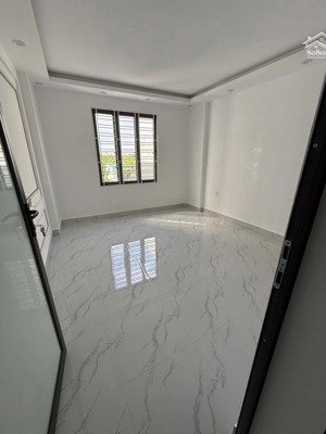 nhà 3 tầng tại phạm gia mô, hưng đạo, dương kinh. chỉ việc xách vali về ở luôn