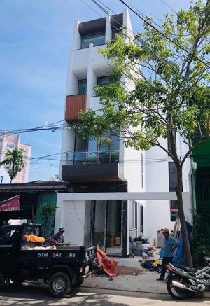 bán nhà mới 100% mặt tiền mạc đỉnh chi 4 tầng có thang máy