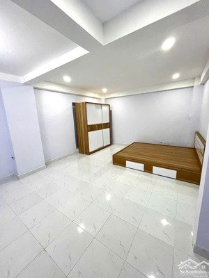 khu vực: hẻm xe hơi đường cách mạng tháng tám, phường hòa hưng, quận 10 vị trí trung tâm