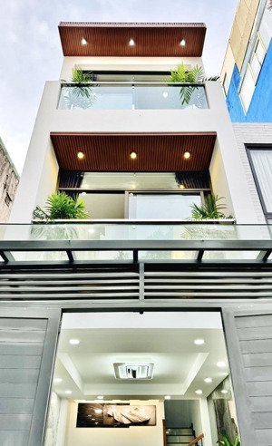 bán nhanh nhà mặt tiền hoà bình - p5 - q11. giá 2tỷ880/71,6m2 gần đầm sen, đang cho thuê 15tr