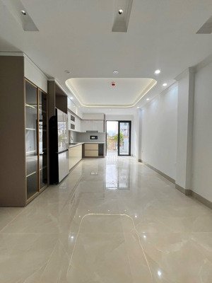 phân lô ô bàn cờ đh sư phạm nhà 7 tầng thang máy pccc, gpxd đủ ở sướng